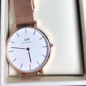 Daniel Wellington 32mm dw women’s watch